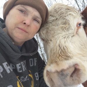 Meet your Posher, Angela